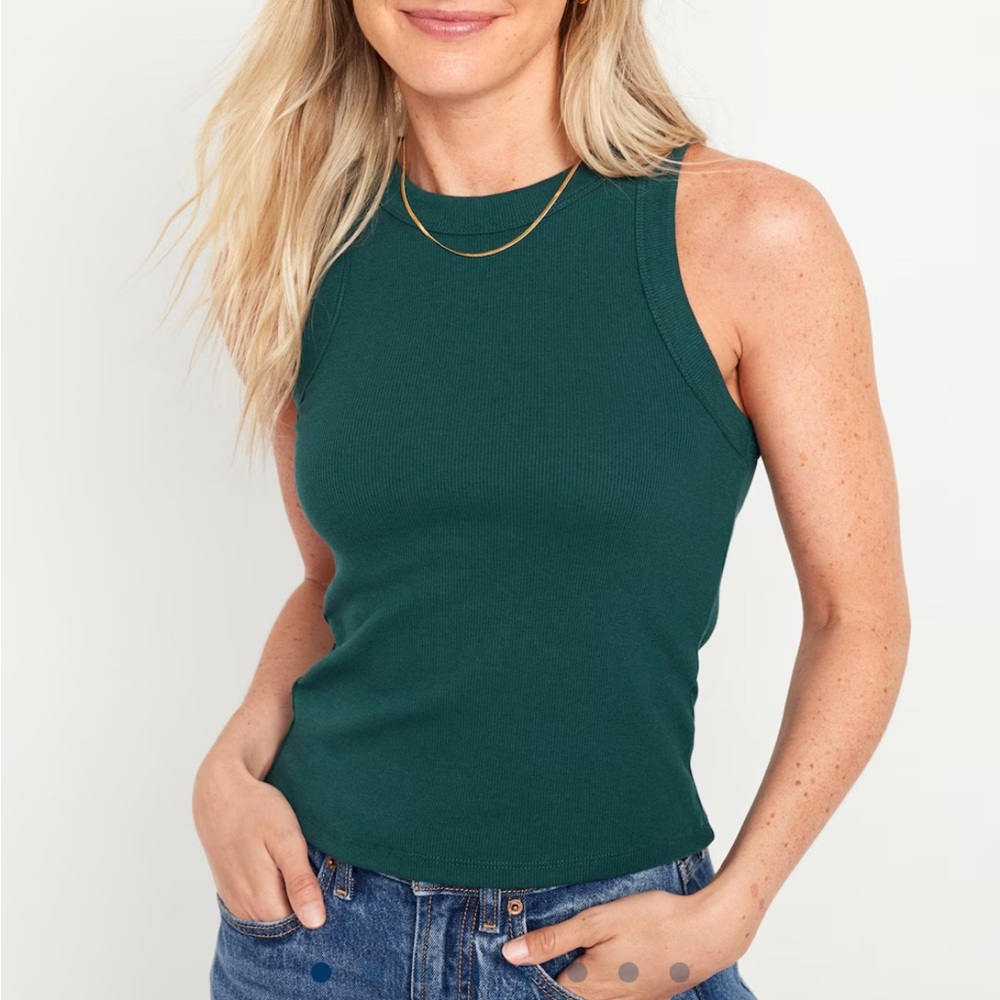 Old Navy snug cropped tank NWT